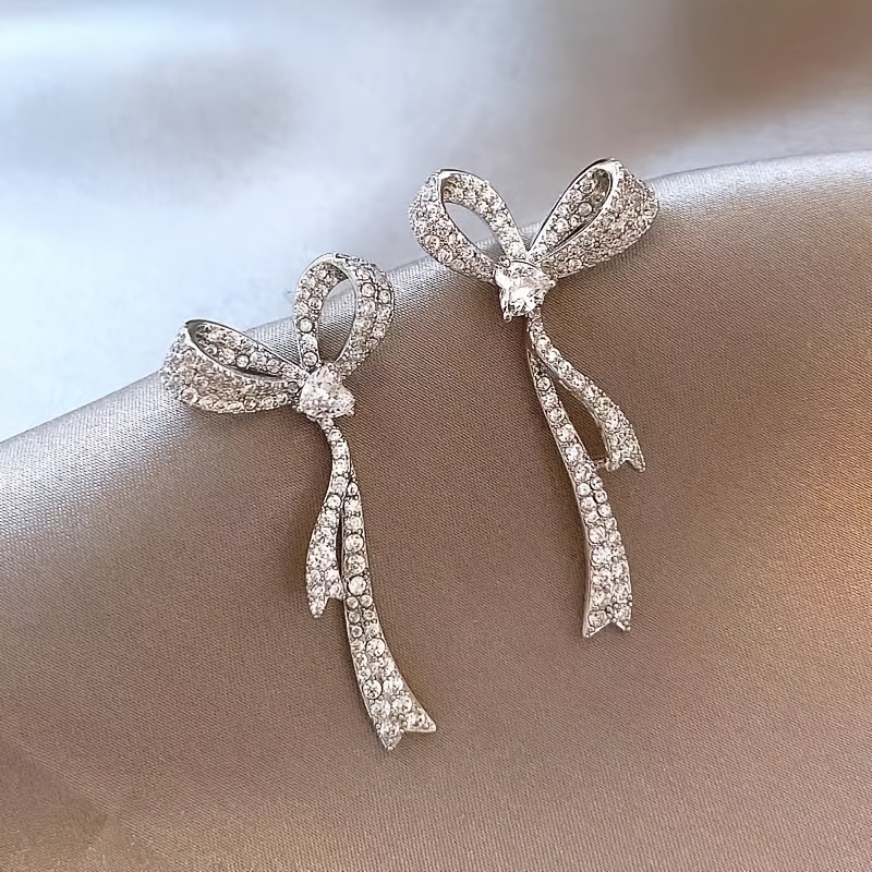 Women's Exquisite Brogan-Style Earrings, High-End Accessory